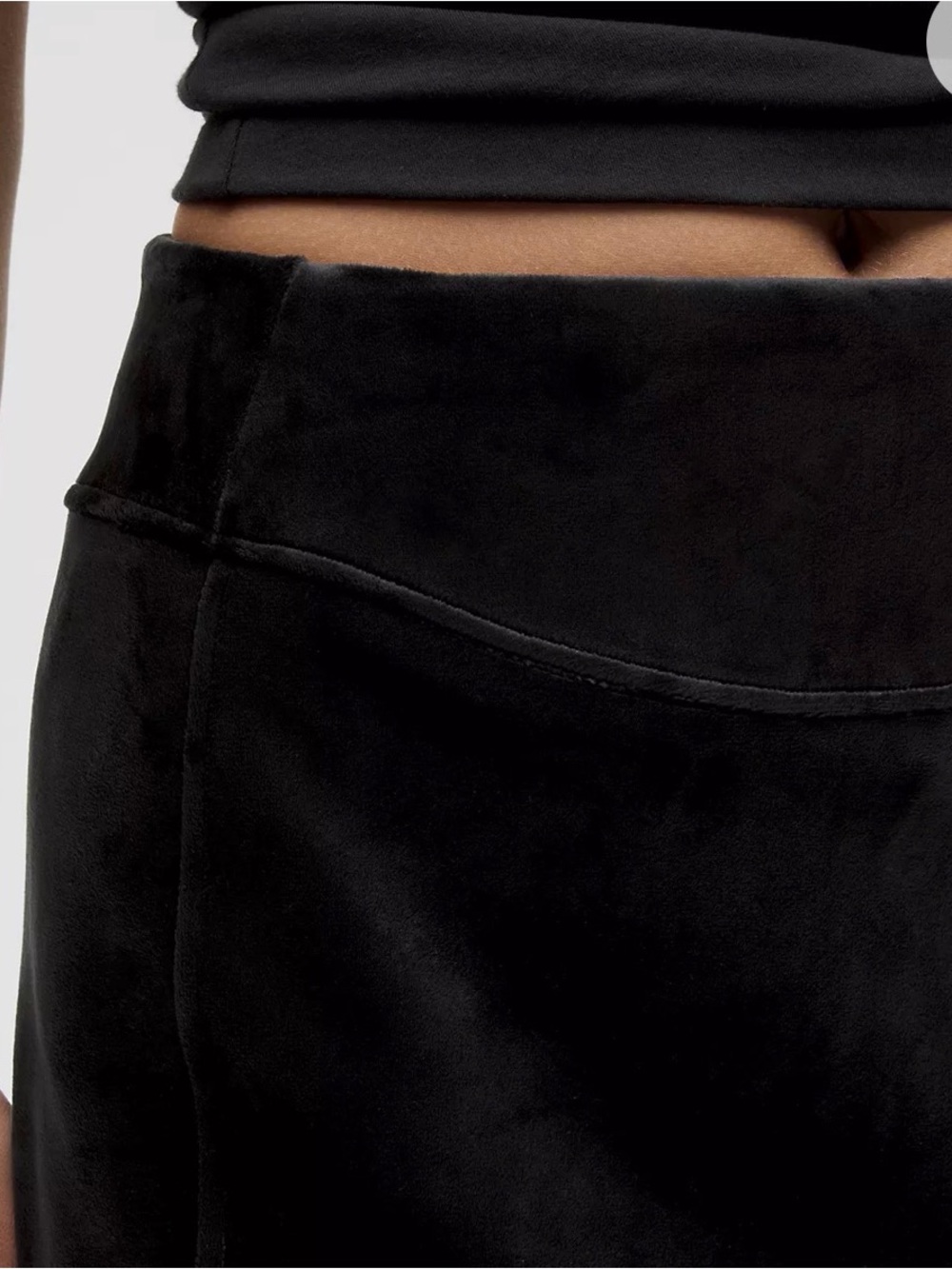lululemon Scuba Mid-Rise Mini Skirt Velvet - Picture 3 of 6